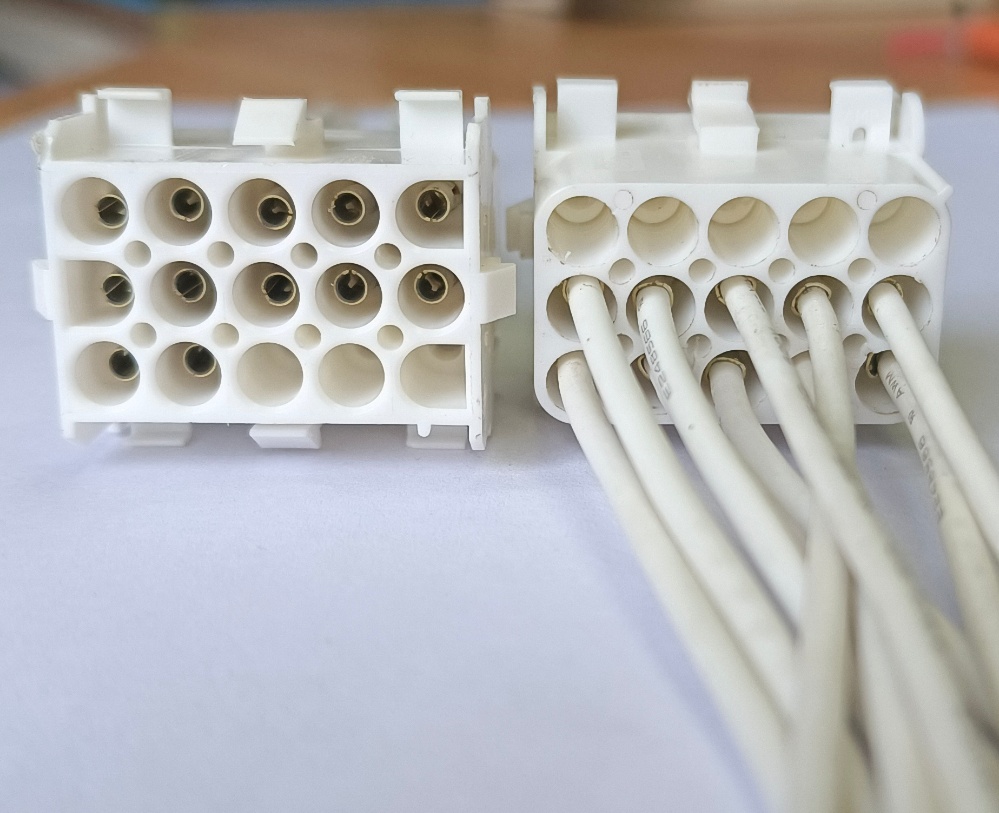 多功效线束装配智能机